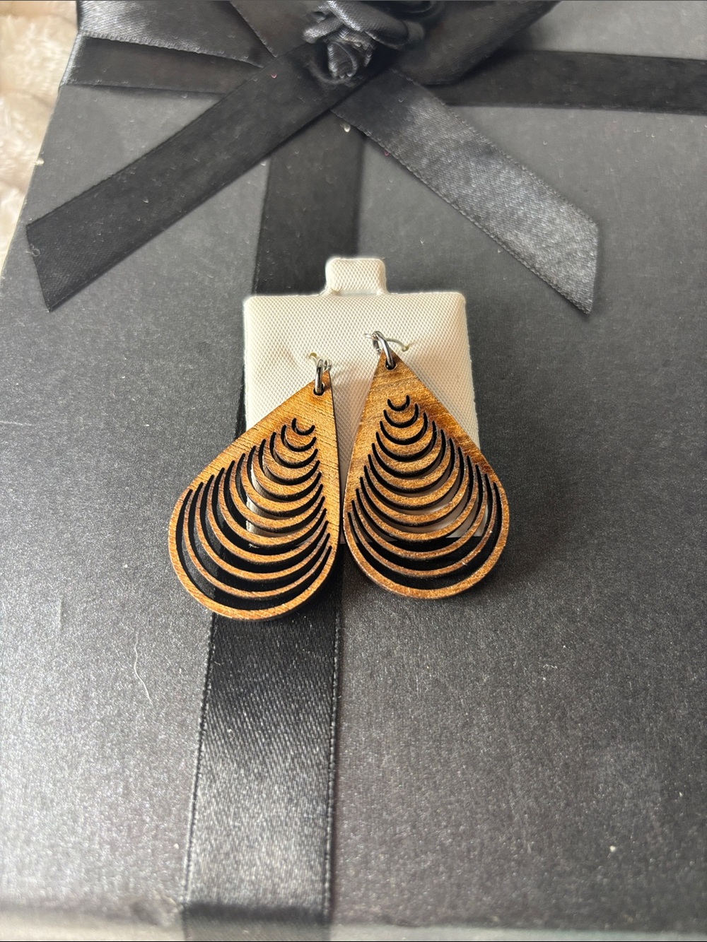 Gold Wooden Teardrop Layered Earrings NWT Women Jewelry